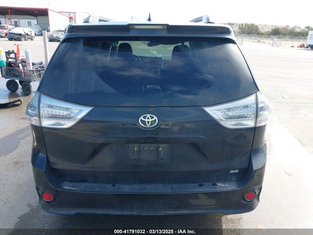 Toyota SIENNA SE 2020 5TDXZ3DC7LS062183 Image 16