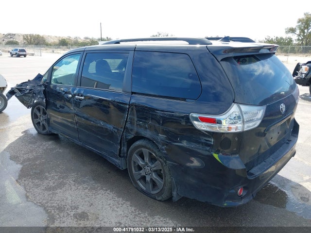 Toyota SIENNA SE 2020 5TDXZ3DC7LS062183 Image 3