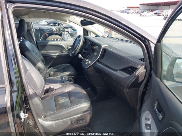 Toyota SIENNA SE 2020 5TDXZ3DC7LS062183 Image 5