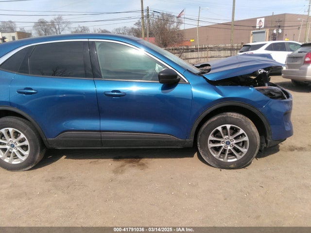 1FMCU9G61NUA91016 Ford ESCAPE SE