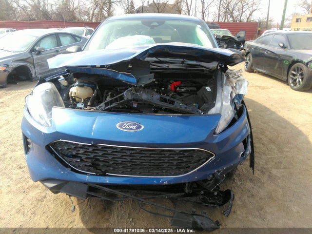 1FMCU9G61NUA91016 Ford ESCAPE SE