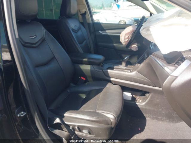 1GYKNCRS1JZ232579 Cadillac XT5 LUXURY