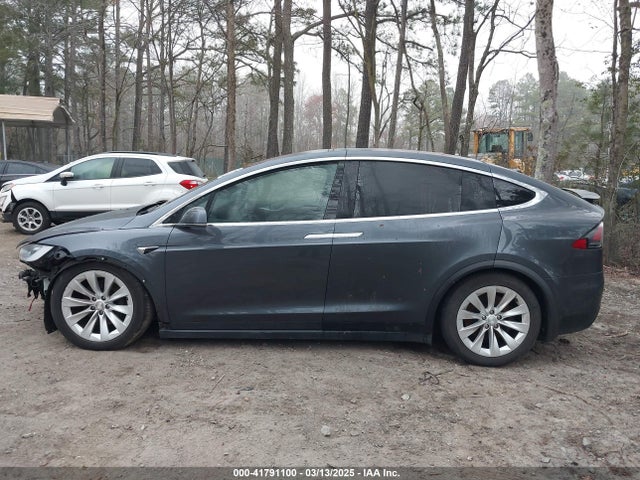 5YJXCBE28HF046104 Tesla Model X 100d/75d/90d