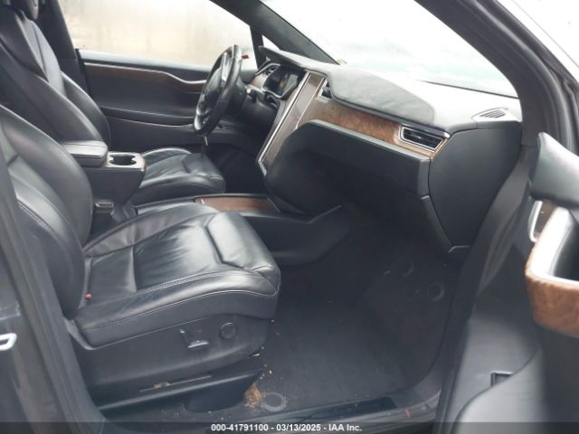 2017 TESLA MODEL X 5YJXCBE28HF046104 Photo 4