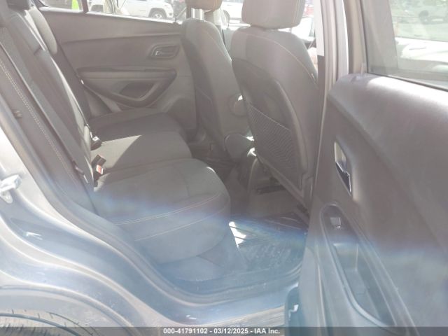 3GNCJKSB2LL323579 Chevrolet Trax Fwd Ls