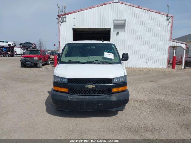 1GCWGAFP8J1253370 Chevrolet Express 2500 Work Van