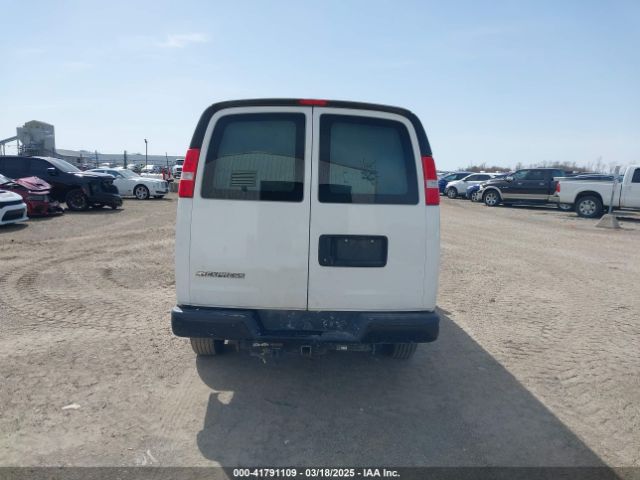 1GCWGAFP8J1253370 Chevrolet Express 2500 Work Van