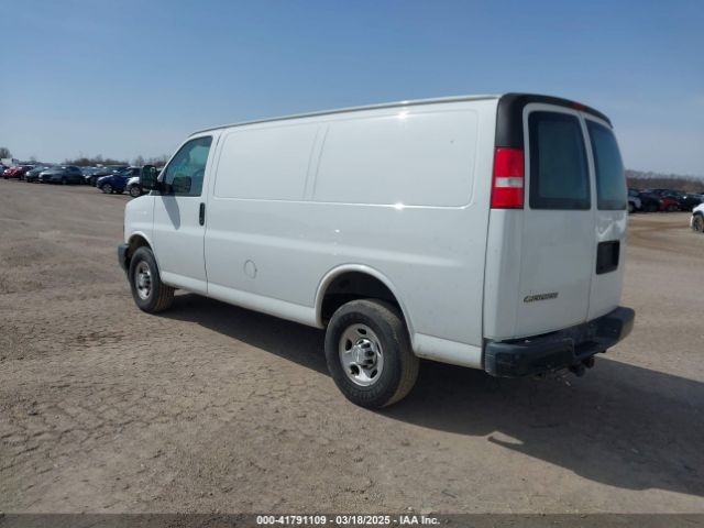 1GCWGAFP8J1253370 Chevrolet Express 2500 Work Van