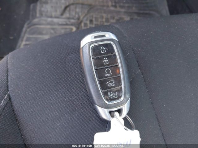 5NPLM4AG4PH090979 Hyundai ELANTRA SEL