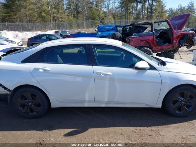 5NPLM4AG4PH090979 Hyundai ELANTRA SEL