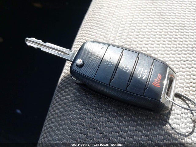 3KPFK4A7XHE025899 KIA FORTE LX