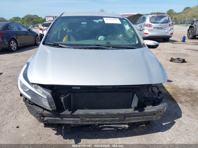 3KPFK4A7XHE025899 KIA FORTE LX