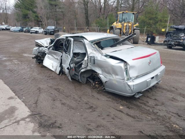 2011 CADILLAC DTS 1G6KD5E66BU107723 Photo 2