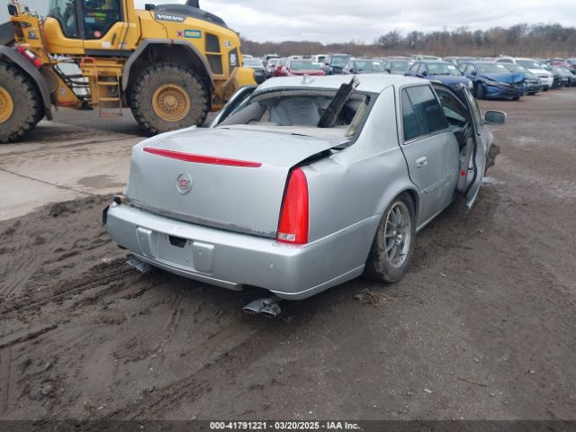 2011 CADILLAC DTS 1G6KD5E66BU107723 Photo 3
