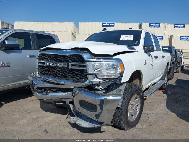 3C6UR5CL3RG226527 RAM 2500 Tradesman  4x4 6'4 Box