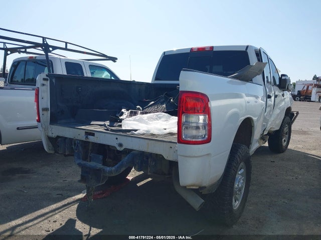 3C6UR5CL3RG226527 RAM 2500 Tradesman  4x4 6'4 Box