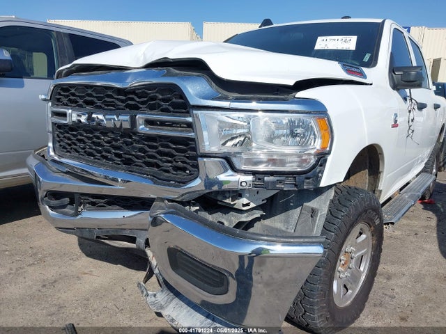 3C6UR5CL3RG226527 RAM 2500 Tradesman  4x4 6'4 Box