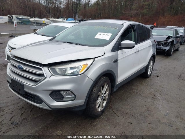 1FMCU9GD4HUE68103 Ford ESCAPE SE
