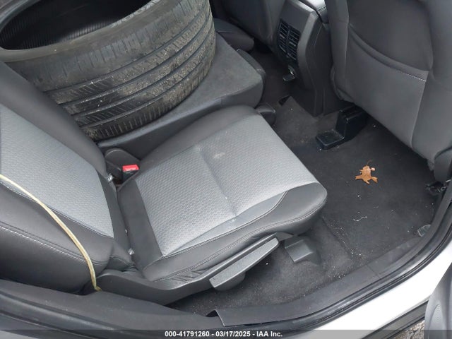1FMCU9GD4HUE68103 Ford ESCAPE SE