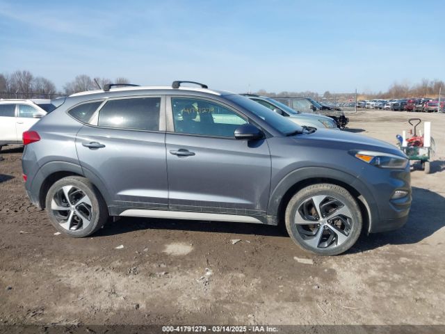 KM8J3CA2XHU463504 Hyundai Tucson Sport