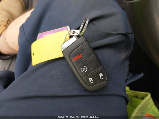 ZACNJDB13NPN96638 Jeep Renegade Latitude 4x4