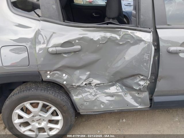 ZACNJDB13NPN96638 Jeep Renegade Latitude 4x4