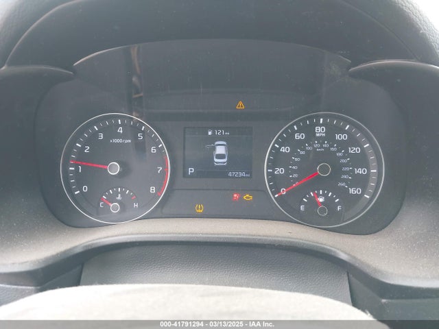 3KPF24AD9KE033831 KIA Forte Lxs