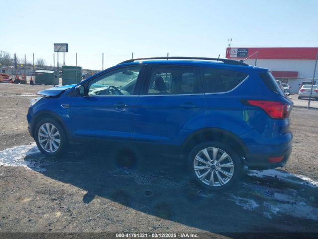 1FMCU9HD2KUB52835 Ford ESCAPE SEL
