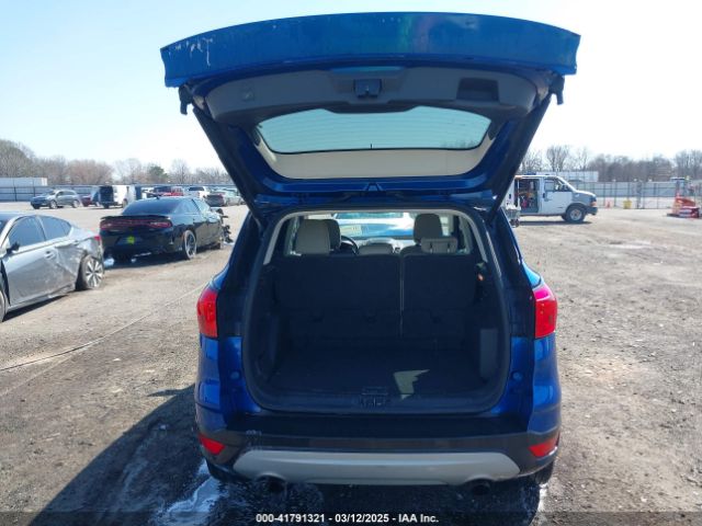 1FMCU9HD2KUB52835 Ford ESCAPE SEL