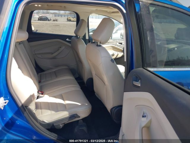 1FMCU9HD2KUB52835 Ford ESCAPE SEL