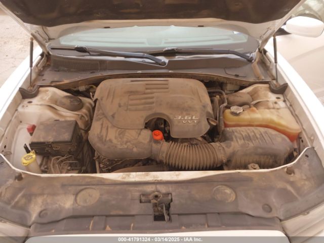 2C3CDXJG4EH232419 Dodge Charger Sxt