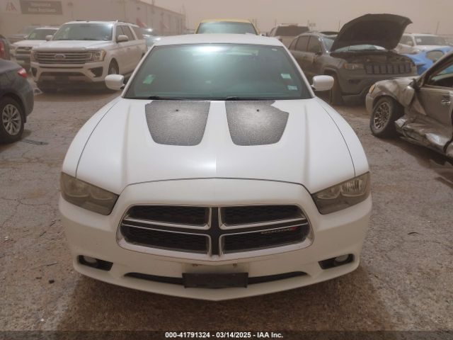 2C3CDXJG4EH232419 Dodge Charger Sxt
