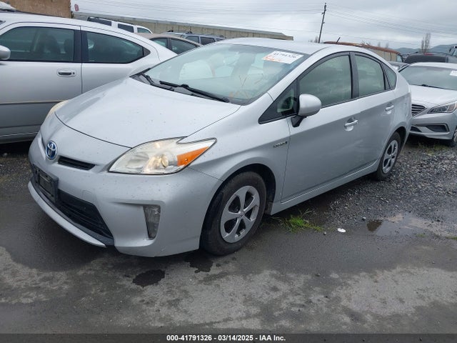 JTDKN3DUXE0368394 Toyota Prius Two