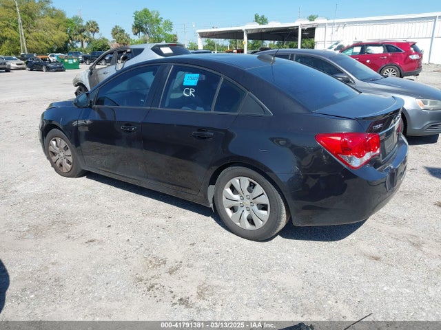 1G1PA5SH4F7145689 Chevrolet Cruze Ls Auto