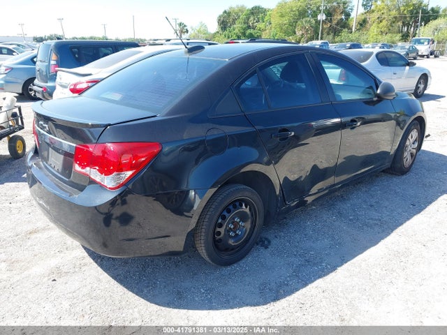 1G1PA5SH4F7145689 Chevrolet Cruze Ls Auto