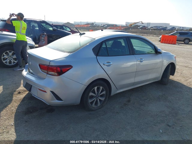 3KPA24AD9NE441681 KIA RIO S