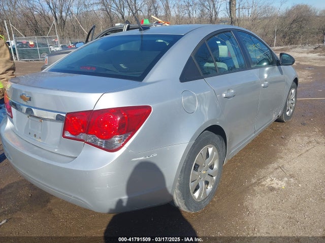 1G1PA5SH0E7102286 Chevrolet Cruze Ls Auto