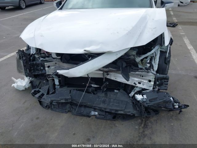 58ADA1C16MU006588 Lexus ES 300H