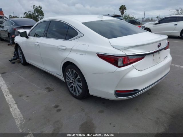58ADA1C16MU006588 Lexus ES 300H