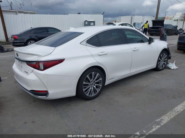 58ADA1C16MU006588 Lexus ES 300H