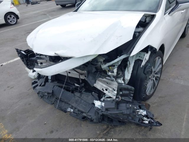 58ADA1C16MU006588 Lexus ES 300H