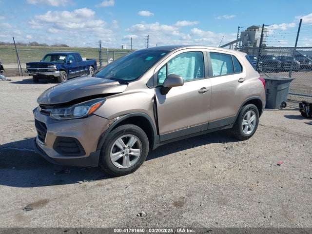 3GNCJNSB7JL372999 Chevrolet TRAX LS