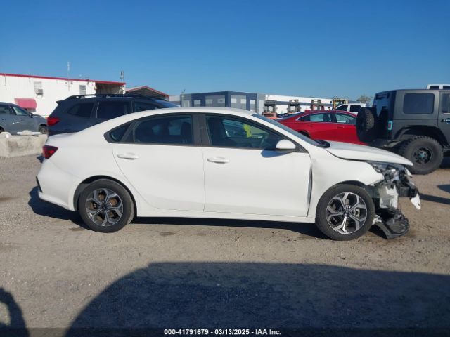 3KPF24AD6KE096322 KIA Forte Lxs