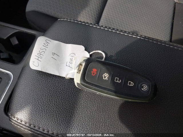 1FMCU0GD5KUB93800 Ford ESCAPE SE
