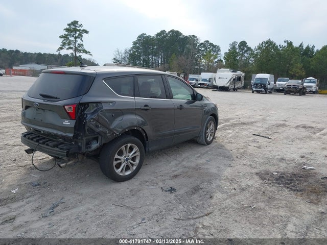 1FMCU0GD5KUB93800 Ford ESCAPE SE