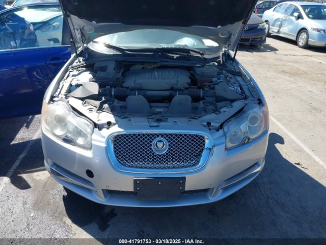 2011 JAGUAR XF SAJWA0GB8BLS01081 Photo 9