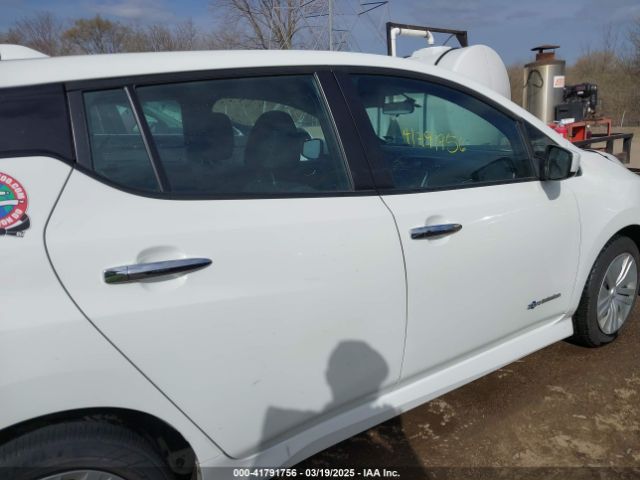1N4AZ1CP0KC321908 Nissan LEAF S