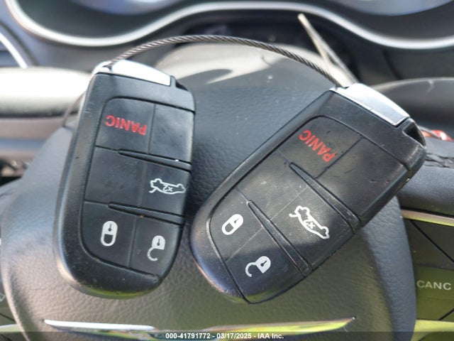 Chrysler 200 Limited 2015 1C3CCCAB3FN744388 Image 11