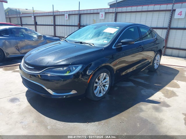 Chrysler 200 Limited 2015 1C3CCCAB3FN744388 Image 2
