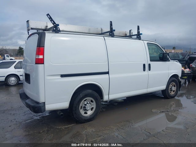 1GCWGAFF4H1108814 Chevrolet Express 2500 Work Van
